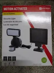 Utilitech Security Light 350-Lumen Integrated LED Motion-Activate Black Solar