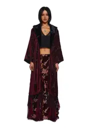 [Current Mood] Vintage Romance Velvet Duster