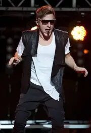 Kendall Schmidt of Big Time Rush at DTE Energy Center on July 31 2- Old Photo 1