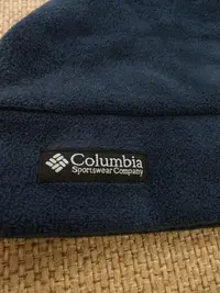 在飛比找Yahoo!奇摩拍賣優惠-Columbia 哥倫比亞 深藍色防寒帽 保暖帽