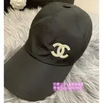 現貨+免運 CHANEL 香奈兒 經典刺繡雙CLOGO棒球帽 黑色鴨舌帽 棒球帽AA7477