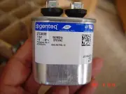 GE Capacitor Oval 7.5uf MFD 370 volt VAC Blower Fan Motor Run Capacitor 27L566