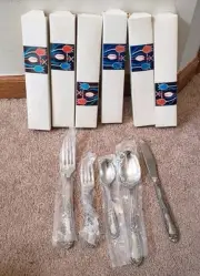 Amefa Flatware Stainless Holland Satin Leaf Scroll 35 pc set NEW 7 Settings