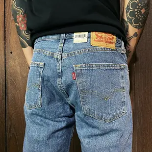 美國百分百【全新真品】Levi's 牛仔褲 休閒 男款 345052110 休閒褲 LOGO 短褲 藍色 CJ69