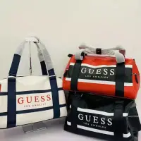 在飛比找蝦皮購物優惠-GUESS歐美時尚字母百搭大容量波士頓包手提包旅行包輕便實用