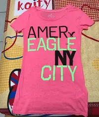 在飛比找Yahoo!奇摩拍賣優惠-正品 AMERICAN EAGLE 桃粉色t恤