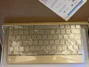 F3S/F3 Blue Tooth Keyboard For IPad, New In Box, Rose Gold