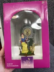 DISNEY - SNOW WHITE - ANNIVERSARY GLASS DOME CLOCK