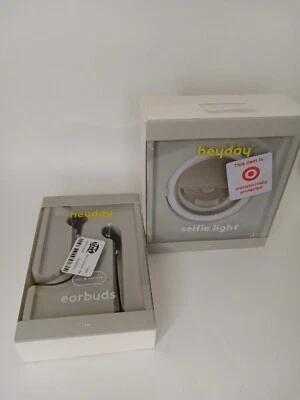 Heyday Selfie Light-White + Heyday Earbuds-Black Bundle (Earbuds Open Box)