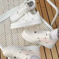 在飛比找蝦皮購物優惠-Nike Air Force 1 四勾 小金勾 泫雅 FV3