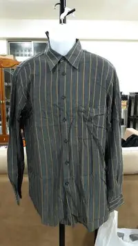 在飛比找Yahoo!奇摩拍賣優惠-(二手)義大利品牌PAL ZILERI鐵灰色條紋長袖襯衫(歐