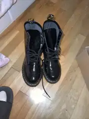 Dr. Martens 1460 W Women's Black Leather Boots Patent Lamper 11821011