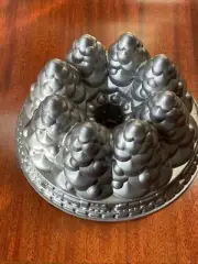 Nordic Ware Holiday Tree Bundt Cake Pan Christmas Desserts Baking Jello Mold 10c