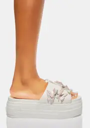 [Buffalo] Paired SLD Butterfly Platform Sandals