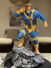 XM Studios Marvel X-Men Cyclops Version B (2 Torsos) Premium Collectible Statue