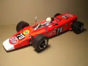 1/18 FIGURE GRAHAM HILL DRIVING LOTUS 56 TURBINE INDY VROOM FOR TSM SPARK