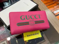 在飛比找Yahoo!奇摩拍賣優惠-☆最愛二手精品☆ GUCCI  全新桃紅色牛皮塗鴉ㄇ字拉鍊長