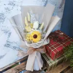 【OSTARA FLORIST 奧斯塔拉花藝】左岸時光永生花束(索拉太陽花、畢業、榮昇、花禮、向日葵、太陽花花束)