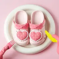 在飛比找蝦皮商城優惠-【現貨】幸福瑪麗 女童拖鞋 愛心粉色洞洞鞋 (140-200