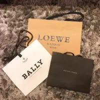 在飛比找蝦皮購物優惠-現貨專櫃紙袋｜BV含暗扣 荔枝皮紋LOEWE BALLY 專