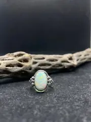 Native American Navajo white fire opal Sterling Silver Ring Size 5.75