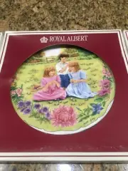 ROYAL ALBERT “Childhood Memories”