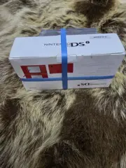 Brand New Sealed Nintendo DSi Red Bundle With Lost in the blue 3 and PES07 Games