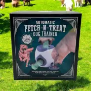 FETCH -N- TREAT DOG TRAINER (TOY BALL INCLUDED)