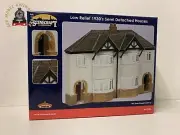 Bachmann 44-0206 OO Gauge Low Relief 1930's Semi Detached House
