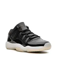 在飛比找Farfetch優惠-Jordan 11 Retro Low "72-10" sn