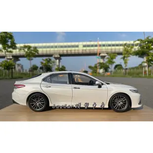 BuyCar模型車庫1/18  1:18 TOYOTA CAMRY 8.5代 豐田 模型車 送車牌 小改款