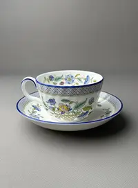 在飛比找Yahoo!奇摩拍賣優惠-英國明頓Minton 哈頓莊園骨瓷藍花咖啡杯