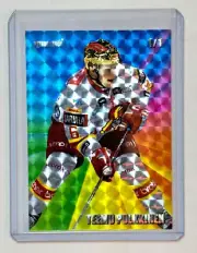 Teemu Pulkkinen Limited Edition Artist Signed "Jokerit" Refractor Card 1/1