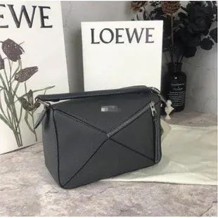 Loewe 羅威 Puzzle Small Bag Sand/Mink Colour 黑色小型手提肩背包