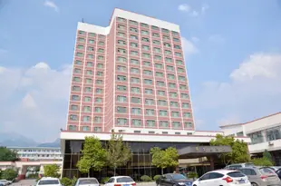 泰安泰山尊皇酒店 Zunhuang Hotel