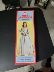 MISS AMERICA PAPER DOLL BOXED SET 1980 WHITMAN