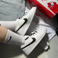 在飛比找蝦皮購物優惠-特價 Nike Dunk Low Rerto  反轉 熊貓 