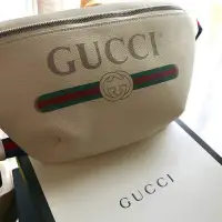 在飛比找Yahoo!奇摩拍賣優惠-全新法國正品 GUCCI Logo 皮革 肩背包 斜背包 腰