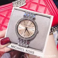 在飛比找蝦皮購物優惠-大直徑女生手錶 銀色鋼鏈鑲鑽時尚女錶 超薄潮流女生腕錶 學生