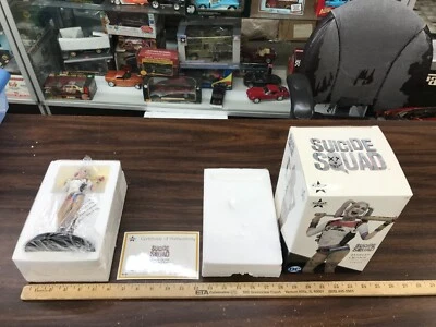 icon heroes suicide squad harley quinn statue numbered to 1000