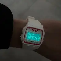 在飛比找蝦皮購物優惠-現貨 美國NASA 復古電子錶 航空迷必入 錶 紅白相間 復