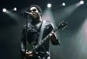Lenny Kravitz at the 2009 Voodoo Experience at City Park on Novemb- Old Photo 2