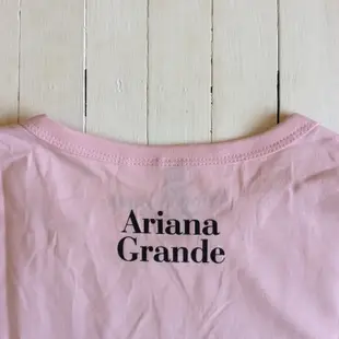 T 恤 H&M x Ariana Grande