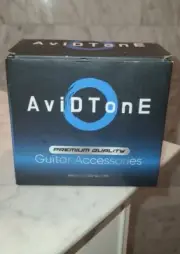 Avidtone Guitar Accessories – Leather Guitar Strap, Capo and Tuner Bundle