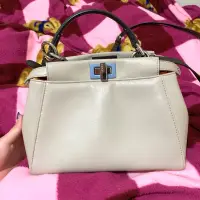 在飛比找蝦皮購物優惠-fendi peekaboo 9成新正品