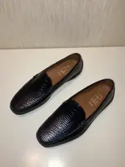 Allen Edmonds Black Tampa Gator Embossed Moccasins Sleek Mens Shoe US Size 8