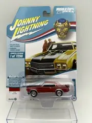 Johnny Lightning 1:64 Buick GSX 1971 Red Bus