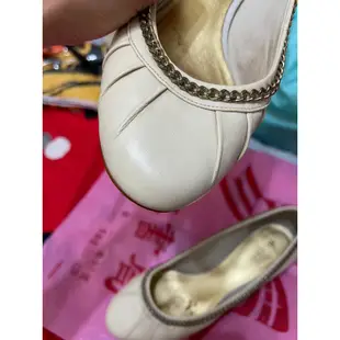 「 二手鞋 」 Miss Sofi 女版皮革休閒鞋 38號（米白色）128