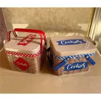 在飛比找蝦皮購物優惠-🔥蝦皮最新款🔥包郵大號手提曲奇餅幹盒牛軋糖包裝盒新年禮盒喜糖
