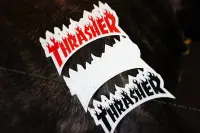 在飛比找Yahoo!奇摩拍賣優惠-【 K.F.M 】THRASHER FLAME SMALL 